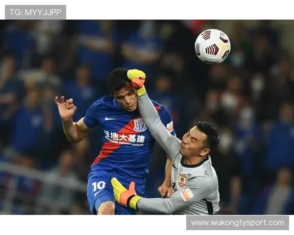 上海海港联赛统治力面临考验,近期表现波动对竞争格局带来变化 上海海港联赛统治力面临考验,近期表现波动对竞争格局带来变化