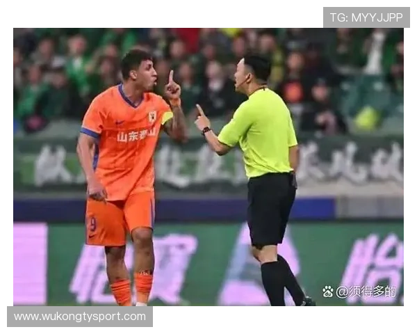 恢复比赛的裁判判断：任意球、界外球或掉球的适用条件